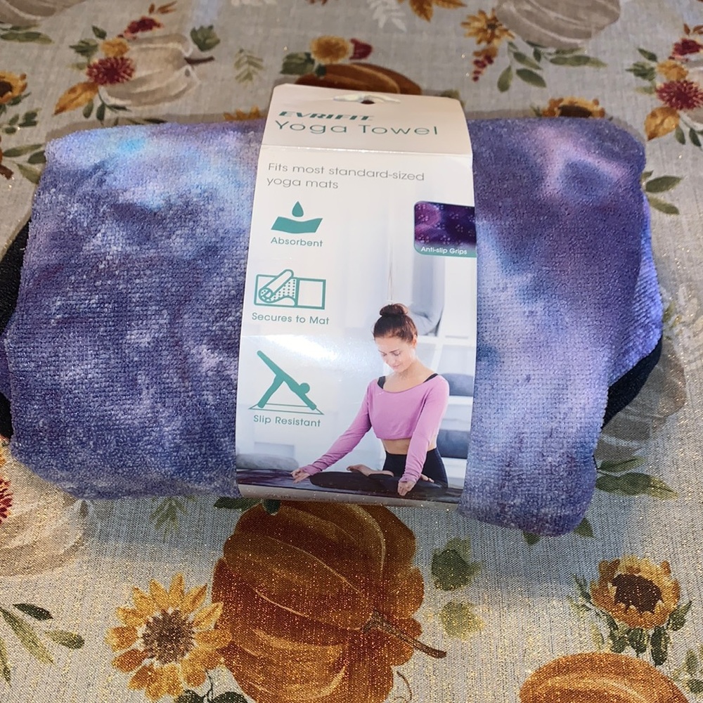 NWT Evrifit Yoga Towel